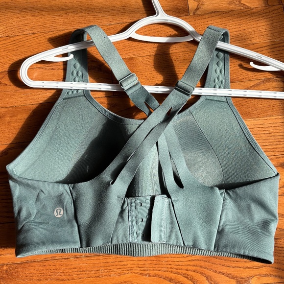 Lululemon AirSupport, High Support 34DD - Picture 2 of 4